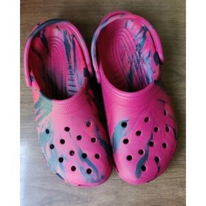 Crocs Classic‎ Clog Marbled Black/Red Men's 10 Women's 12 NWOT
